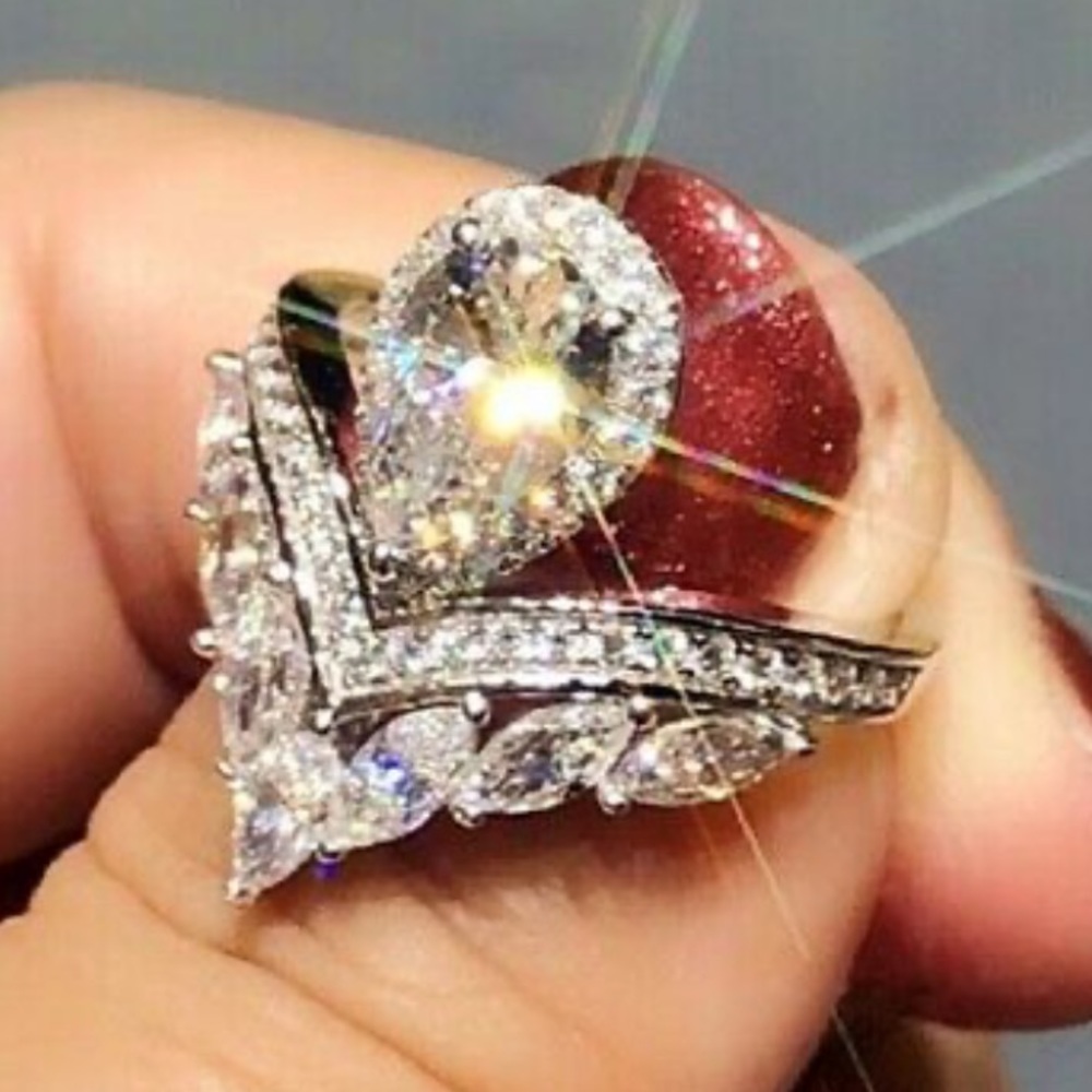 NWT 925 STERLING SILVER luxurious diamond 💍 Ring - Picture 4 of 9